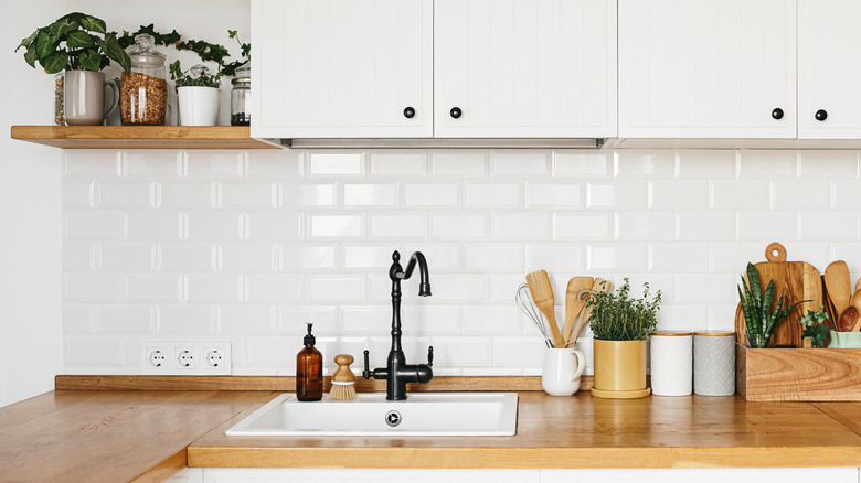 Kitchen sink